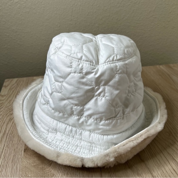 UGG White Quilted Puffer Bucket Hat - Picture 2 of 8